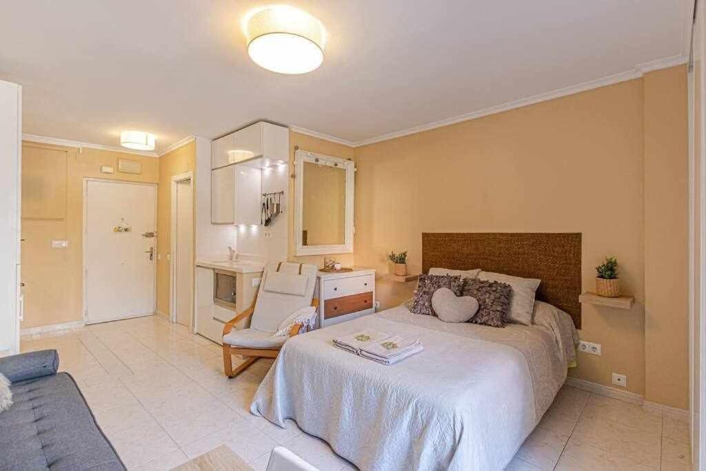797 Holiday Rentals - Equipado Estudio Cerca Del Parque La Paloma Benalmádena Eksteriør bilde