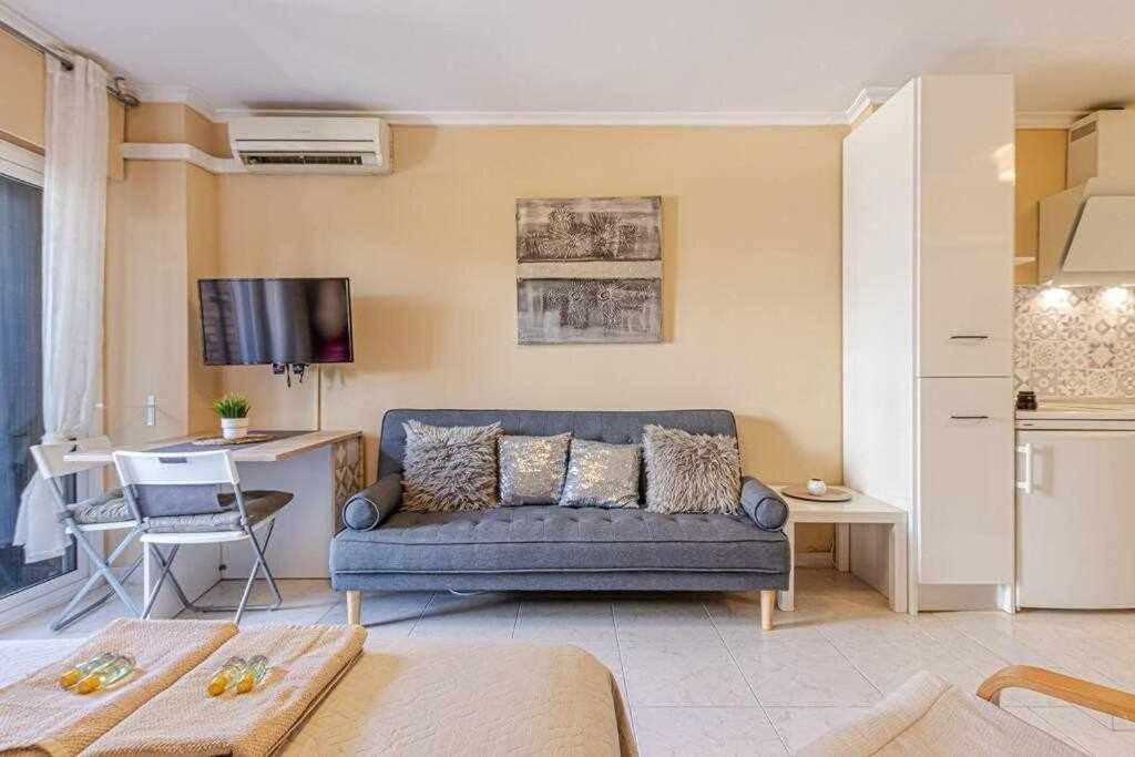797 Holiday Rentals - Equipado Estudio Cerca Del Parque La Paloma Benalmádena Eksteriør bilde