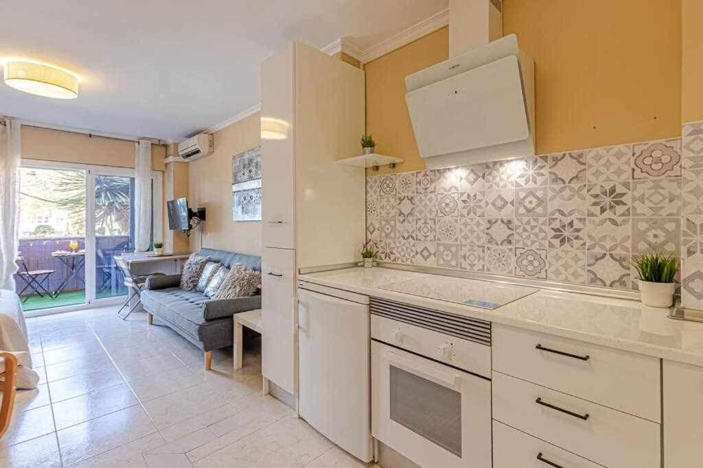 797 Holiday Rentals - Equipado Estudio Cerca Del Parque La Paloma Benalmádena Eksteriør bilde