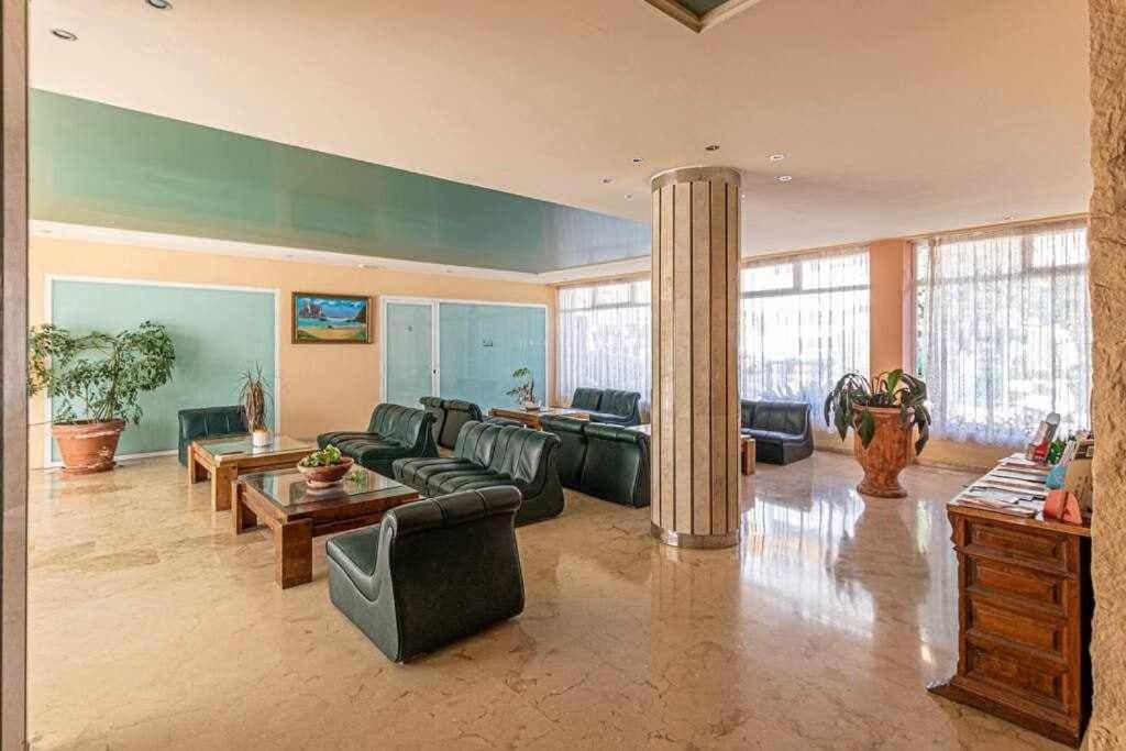 797 Holiday Rentals - Equipado Estudio Cerca Del Parque La Paloma Benalmádena Eksteriør bilde