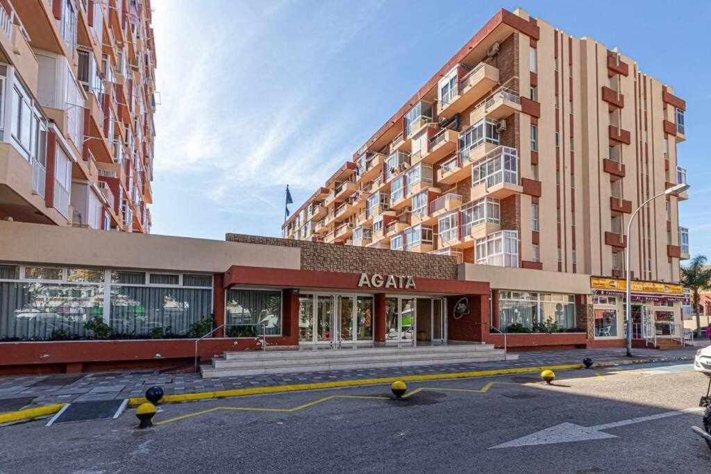 797 Holiday Rentals - Equipado Estudio Cerca Del Parque La Paloma Benalmádena Eksteriør bilde