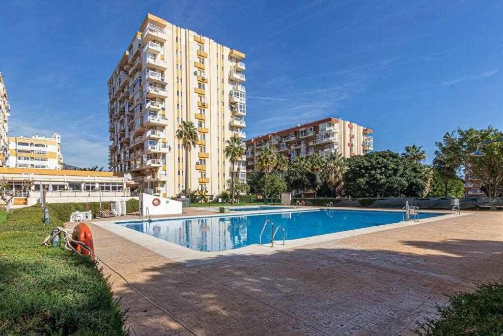 797 Holiday Rentals - Equipado Estudio Cerca Del Parque La Paloma Benalmádena Eksteriør bilde