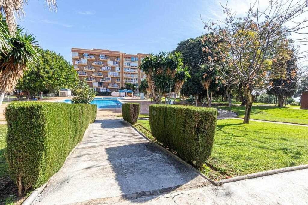 797 Holiday Rentals - Equipado Estudio Cerca Del Parque La Paloma Benalmádena Eksteriør bilde