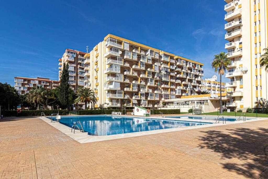 797 Holiday Rentals - Equipado Estudio Cerca Del Parque La Paloma Benalmádena Eksteriør bilde