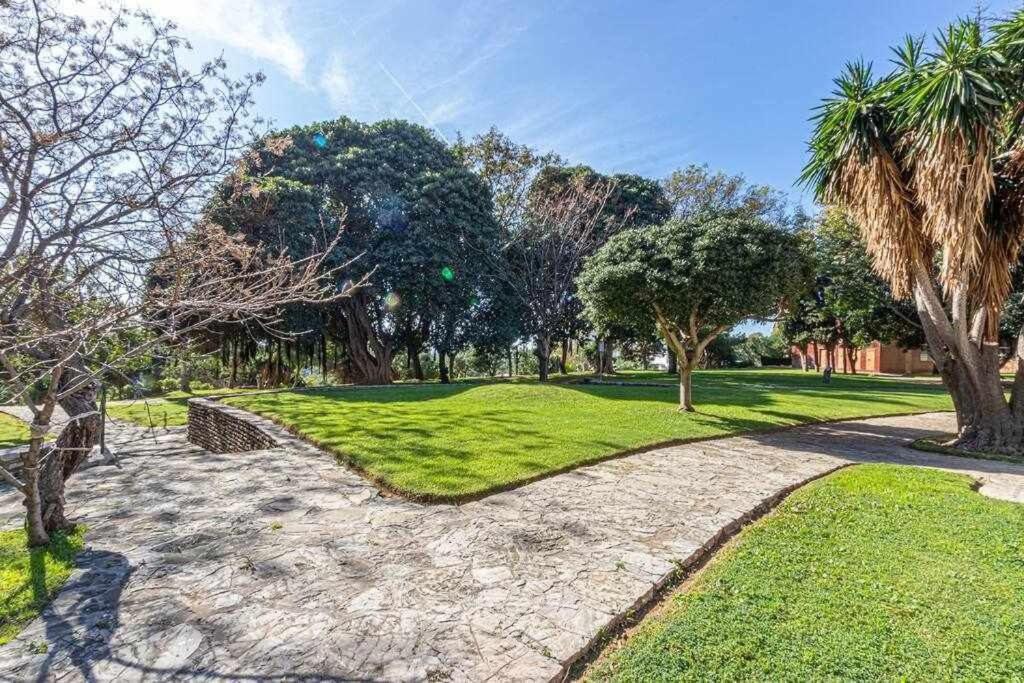 797 Holiday Rentals - Equipado Estudio Cerca Del Parque La Paloma Benalmádena Eksteriør bilde